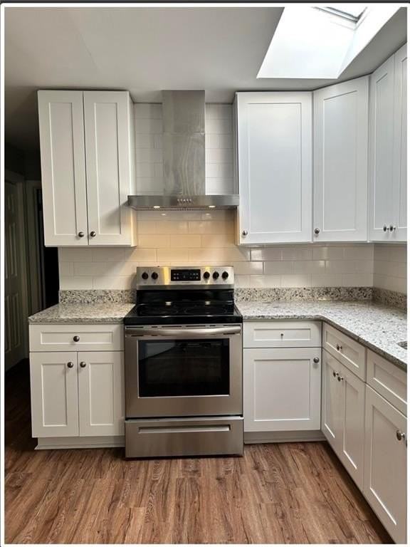 2354 Greenglade Rd Ne - Photo 2 of 6