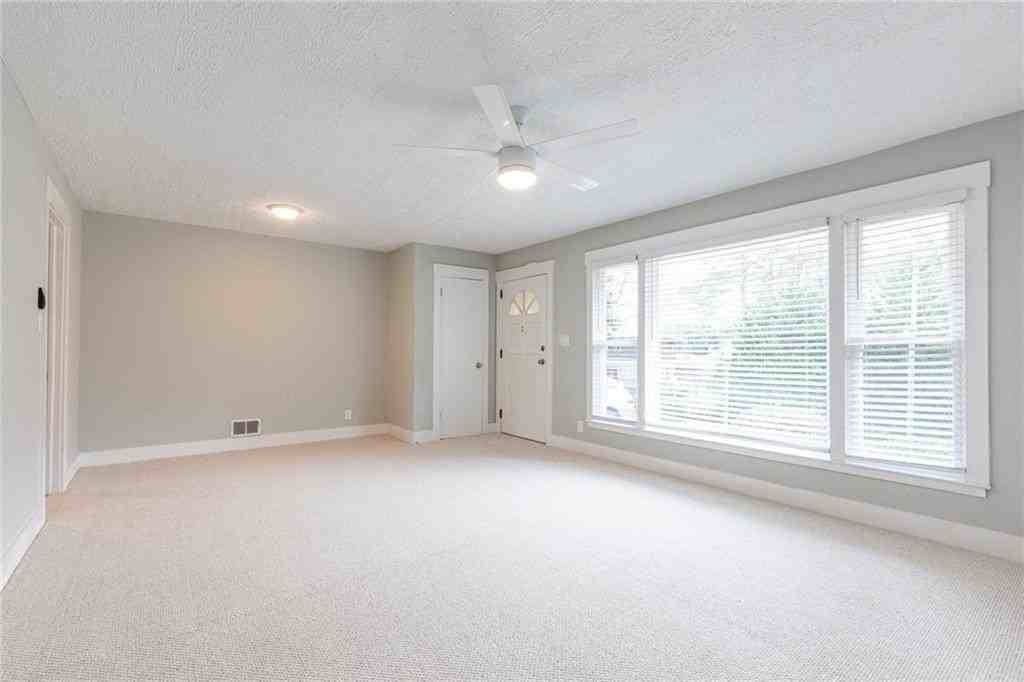 2971 Stratford Arms Dr - Photo 5 of 22