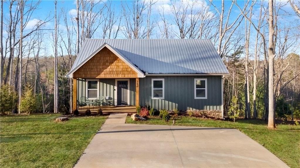 360 Prince Dr - Photo 2 of 20