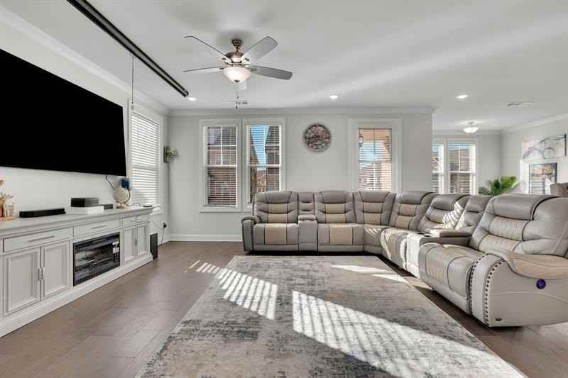 1070 Poppy Pointe - Photo 3 of 32