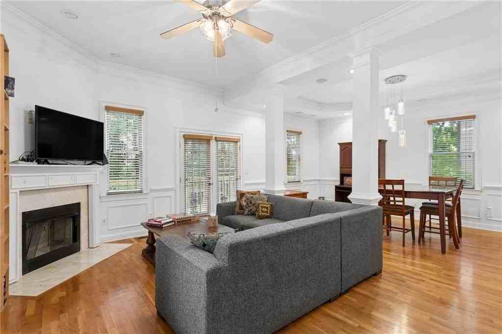 649 Peeples St Sw - Photo 5 of 26