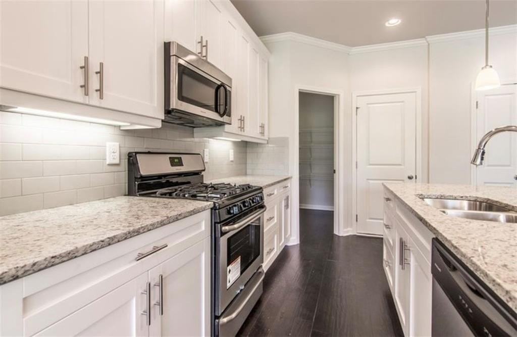5520 Bright Cross Way - Photo 4 of 16