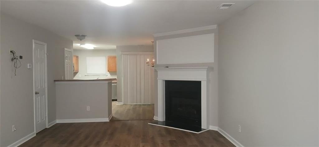 757 Crestwell Cir Sw - Photo 3 of 28