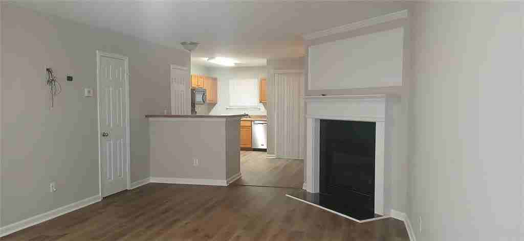 757 Crestwell Cir Sw - Photo 4 of 28