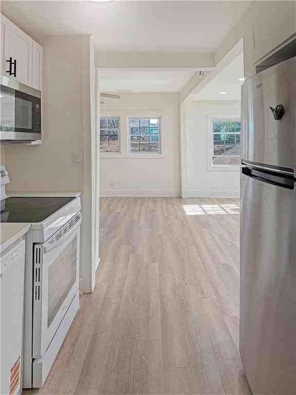 2224 Elizabeth Ave Se - Photo 3 of 12