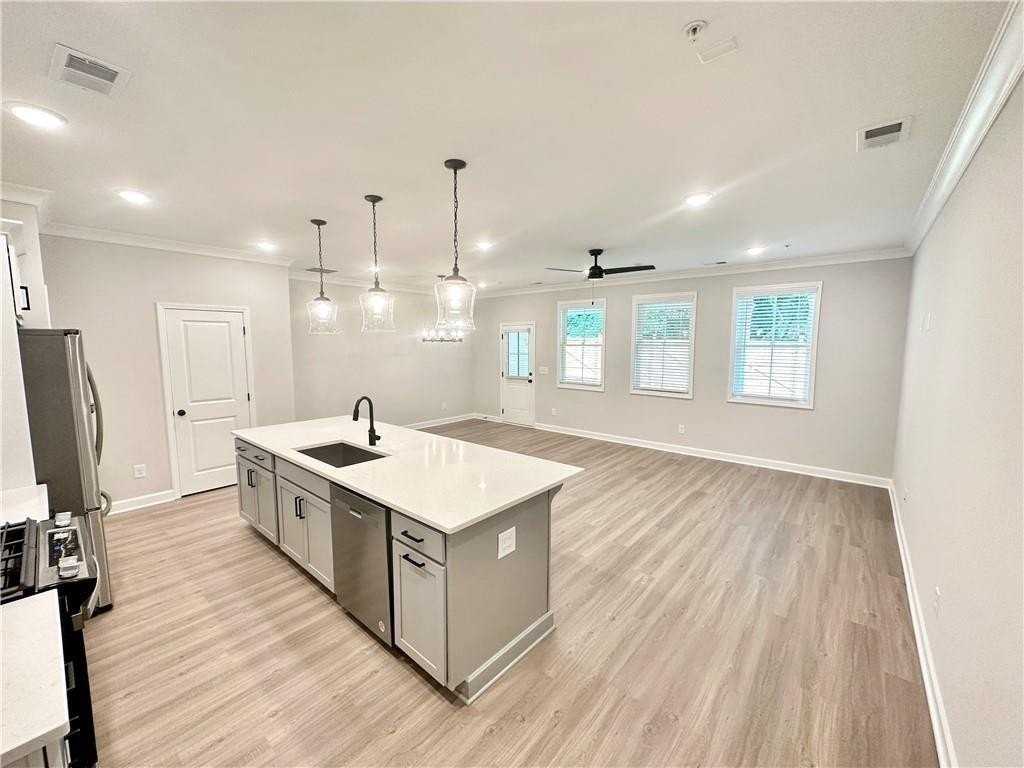 118 Bluffington Way - Photo 4 of 25