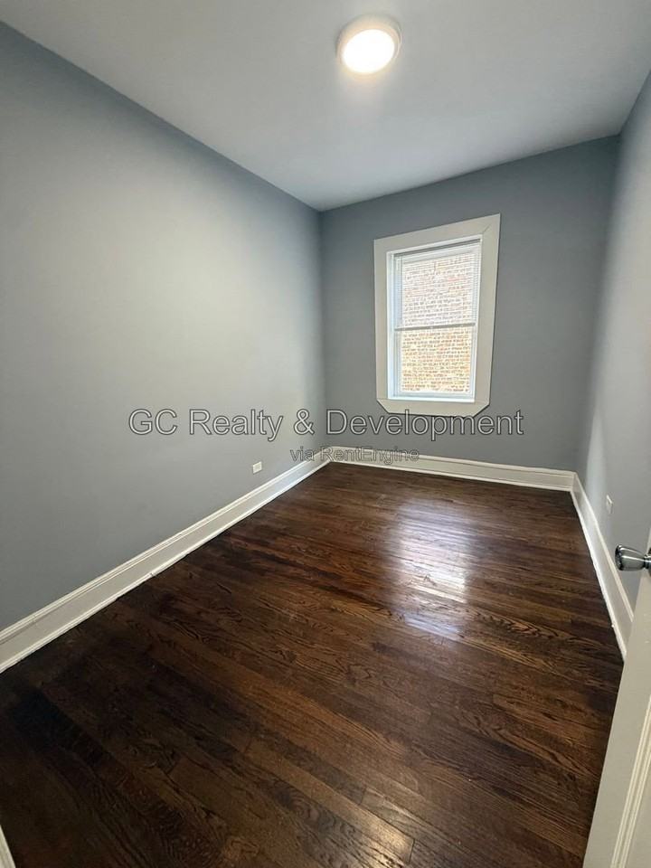 4326 S Michigan Ave #3N - Photo 7 of 11