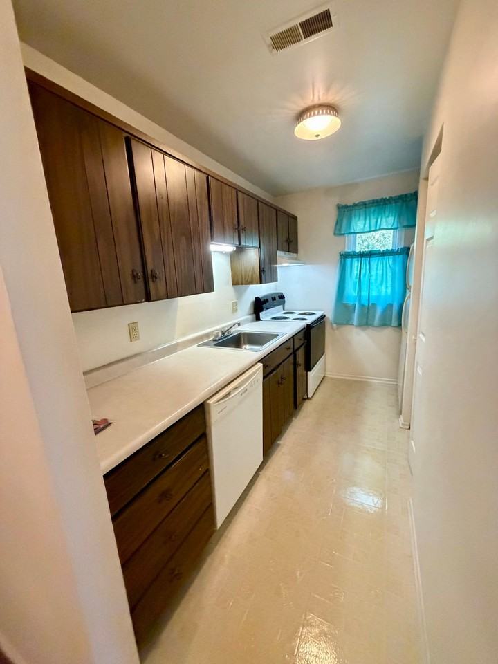 117 Miller Rd - Photo 4 of 12