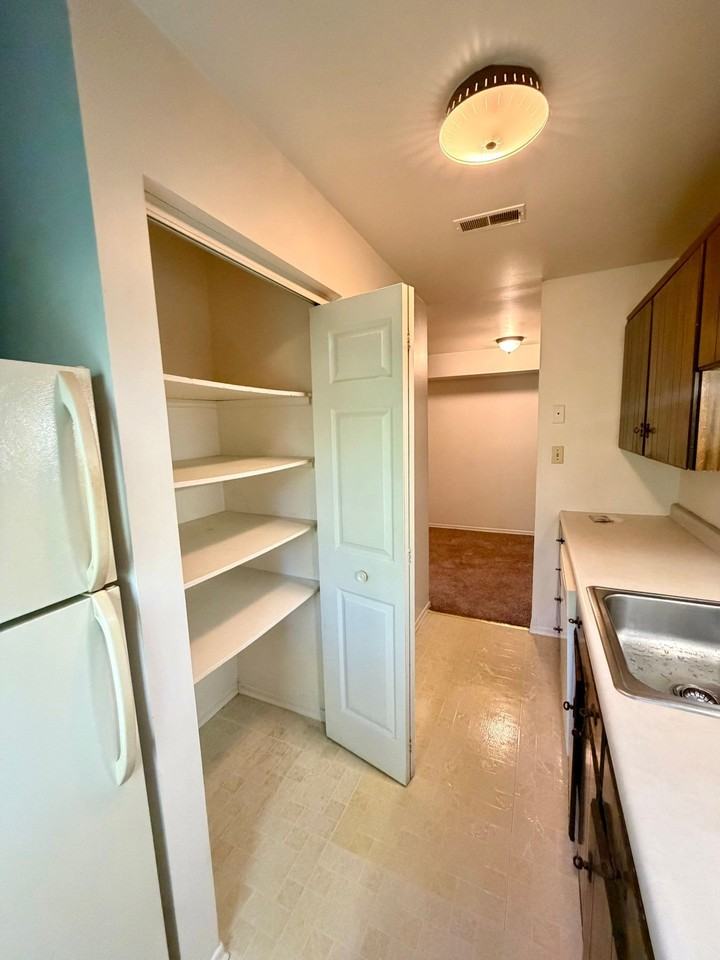 117 Miller Rd - Photo 5 of 12