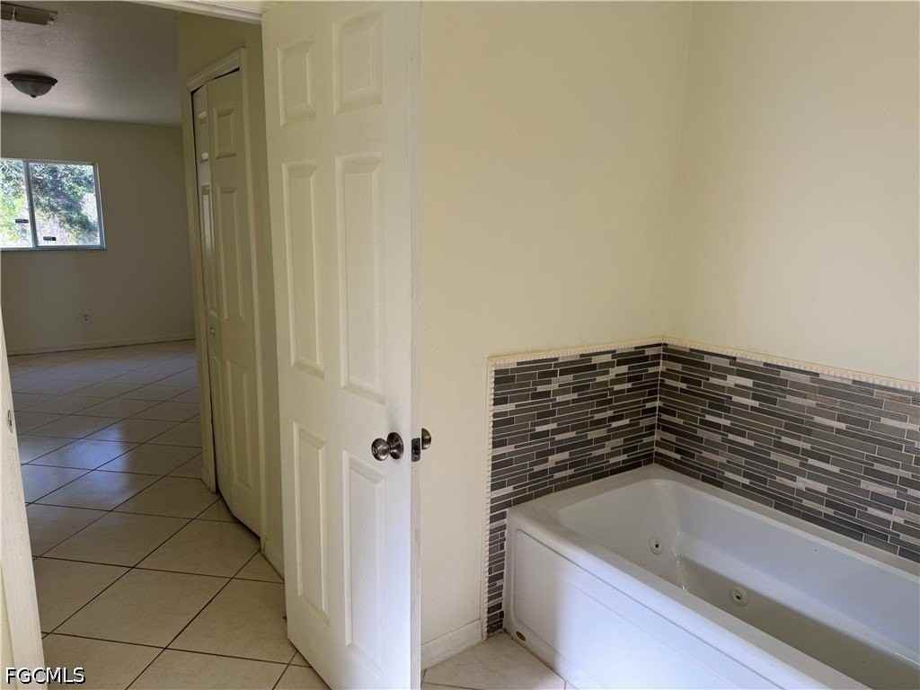 934 Garnet Ave - Photo 5 of 12