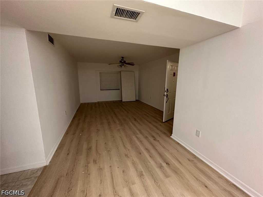 12642 Kenwood Ln #B - Photo 6 of 13