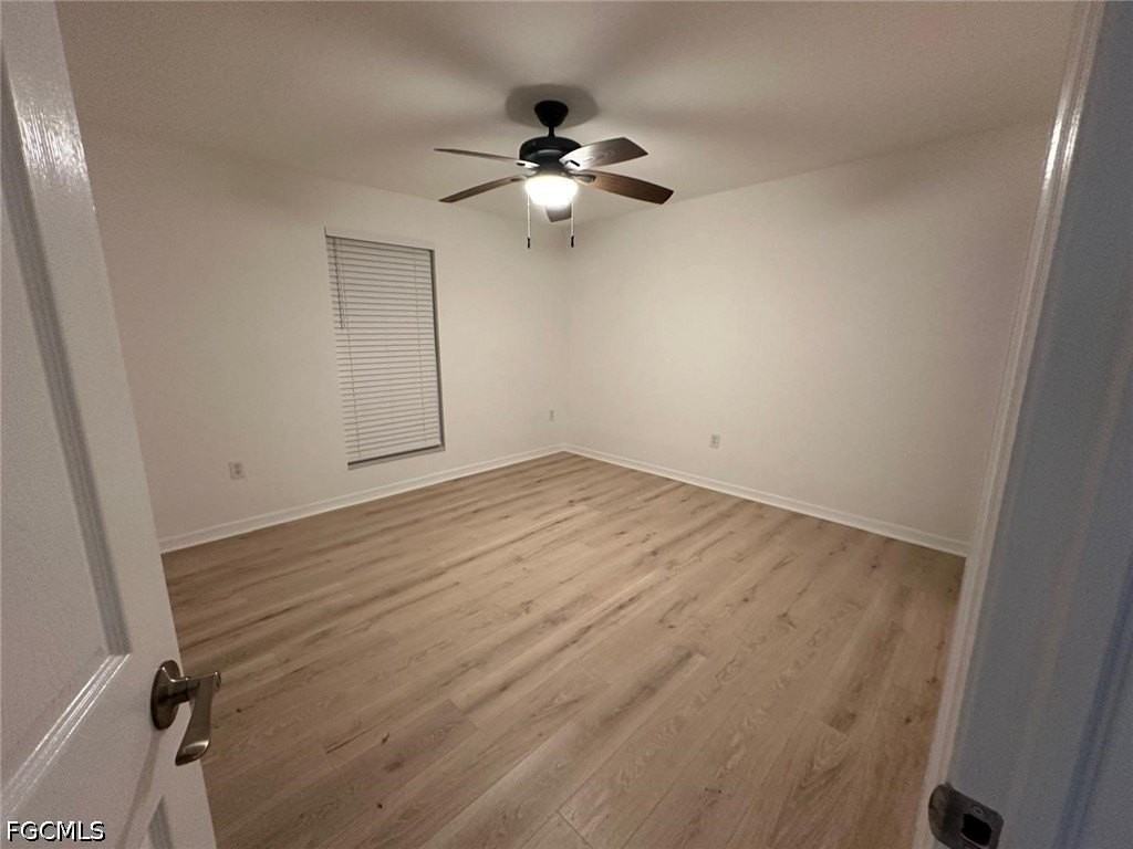 12642 Kenwood Ln #B - Photo 7 of 13