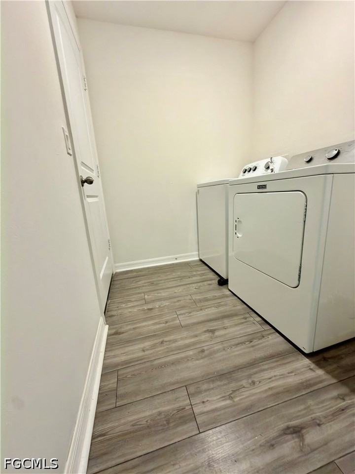 2115 Nw 24th Pl - Photo 3 of 9