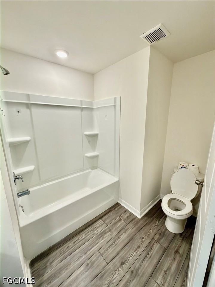 2115 Nw 24th Pl - Photo 5 of 9