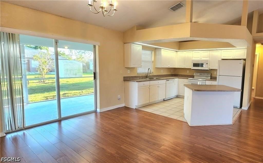1302 Sw 11th St - Photo 3 of 20