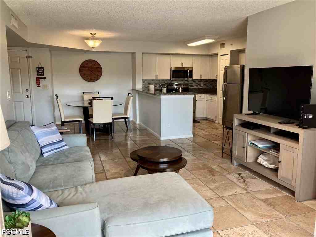 1185 Wildwood Lakes Blvd #205 - Photo 4 of 18