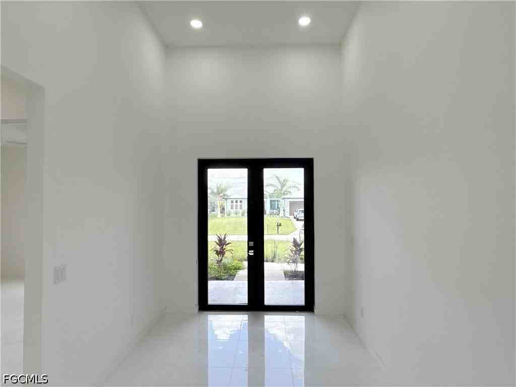 2325 Nw 37th Pl - Photo 6 of 41