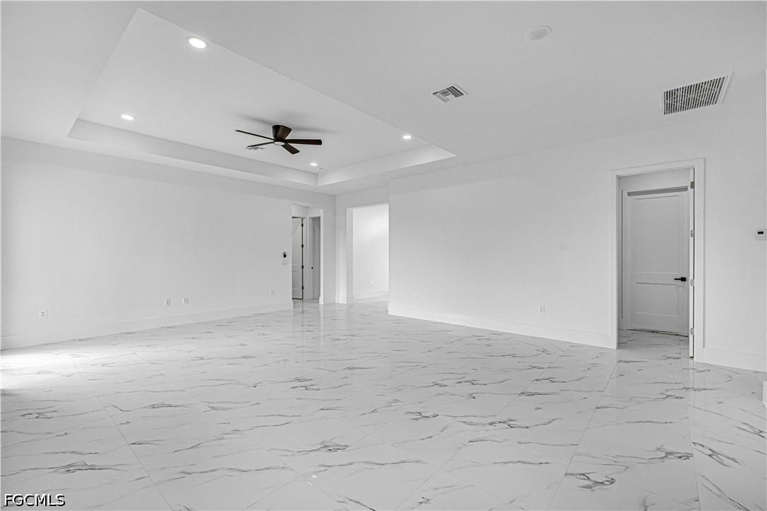 1633 Nw 31st Pl - Photo 4 of 31