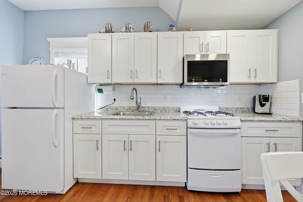 58 5th St - Photo 3 of 37