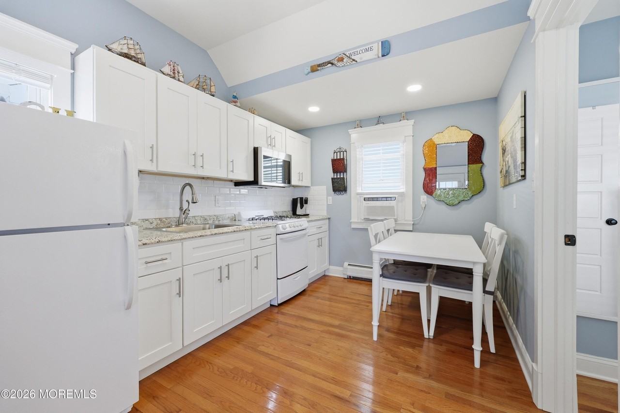 58 5th St - Photo 4 of 37