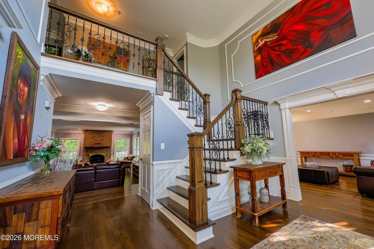 32 Wesley Ct - Photo 5 of 50