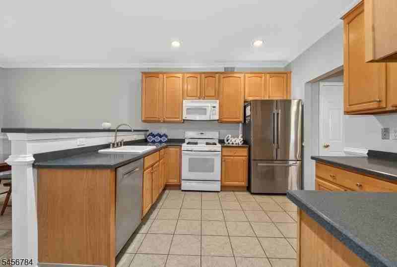 7 Pinehurst Cir - Photo 6 of 16