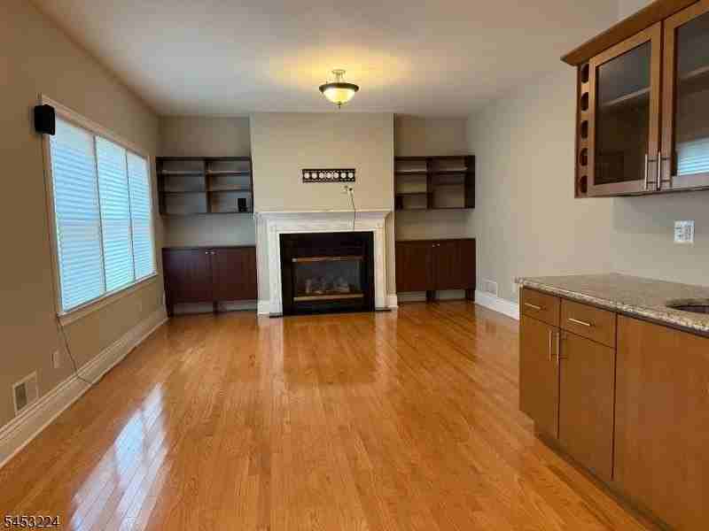 225 Sherman Ave - Photo 2 of 10