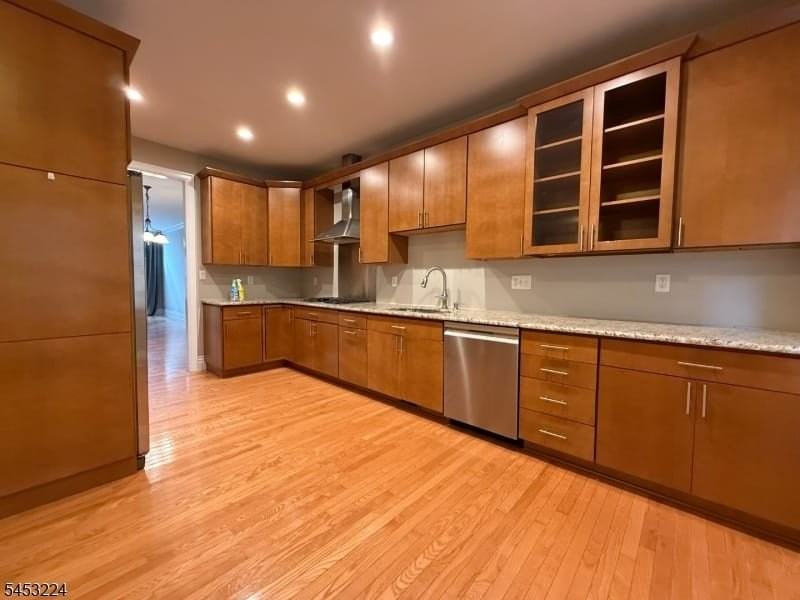 225 Sherman Ave - Photo 3 of 10