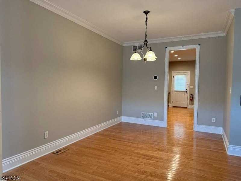 225 Sherman Ave - Photo 4 of 10