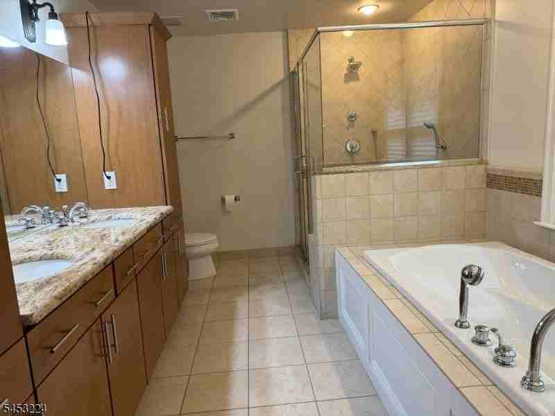 225 Sherman Ave - Photo 6 of 10