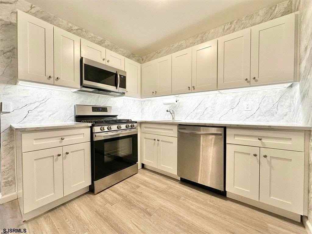 4901 Harbor Beach Blvd - Photo 4 of 12