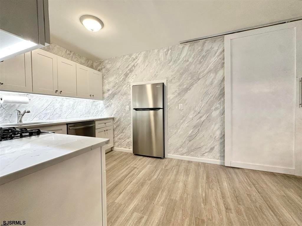 4901 Harbor Beach Blvd - Photo 6 of 12