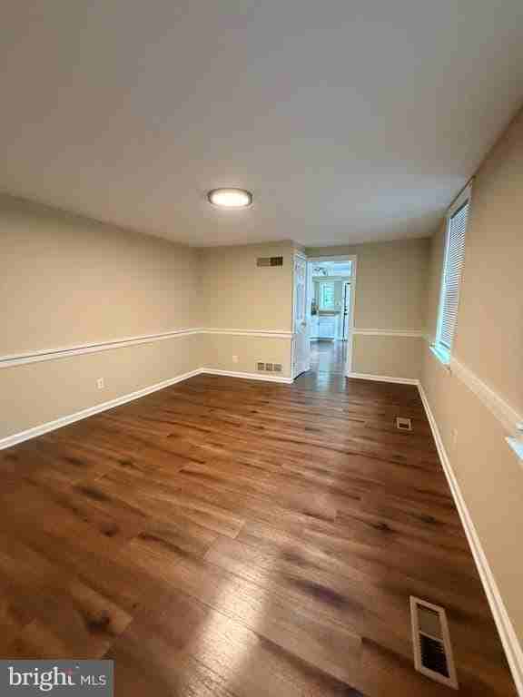 127 E Union St - Photo 5 of 27