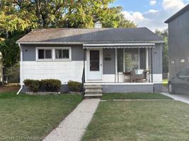featured image of 1202 E George Ave