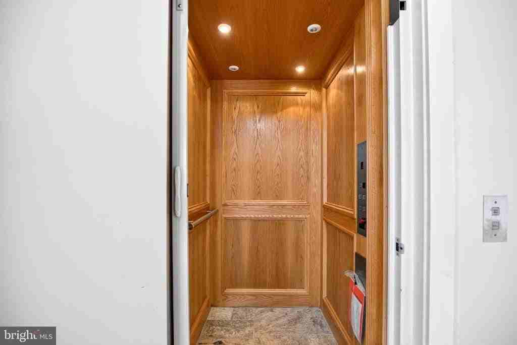 133 Salter St - Photo 4 of 32