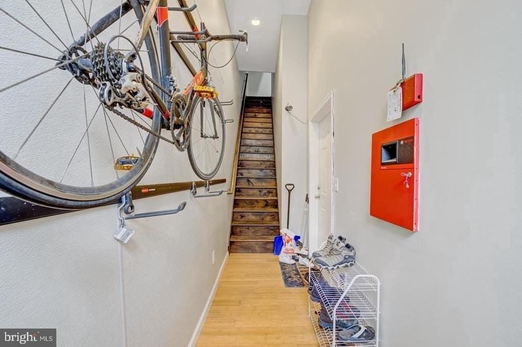 2452 Frankford Ave - Photo 4 of 11