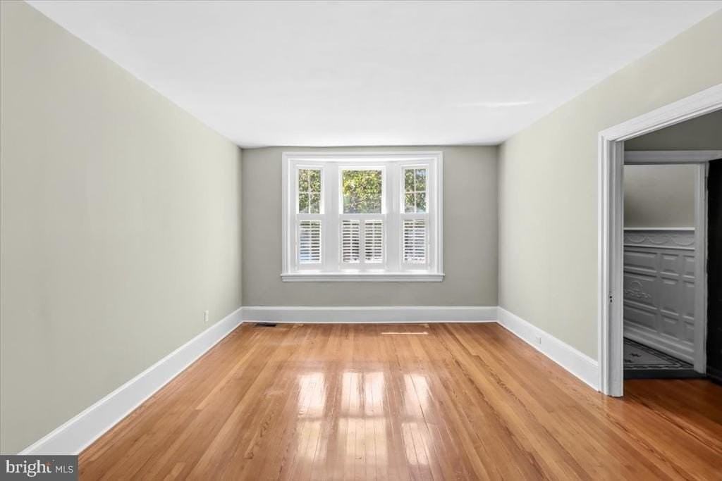 138 Rector St - Photo 3 of 28