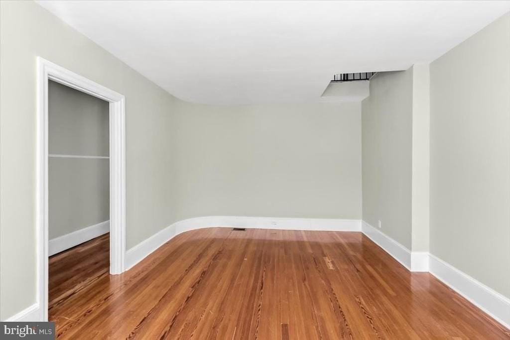 138 Rector St - Photo 4 of 28