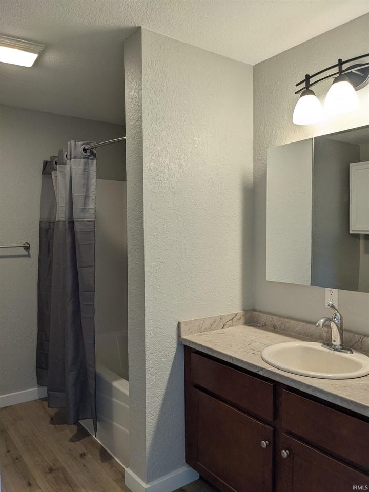236 Grove St - Photo 5 of 9