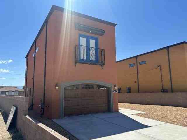 422 N Lala St - Photo 3 of 21