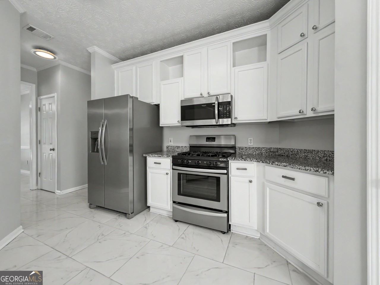 305 Sunderland Cir - Photo 6 of 28