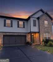featured image of 215 Foxhill Dr