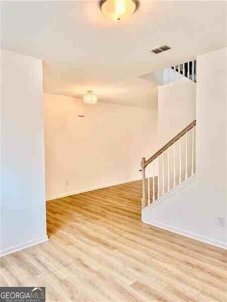 215 Foxhill Dr - Photo 7 of 50