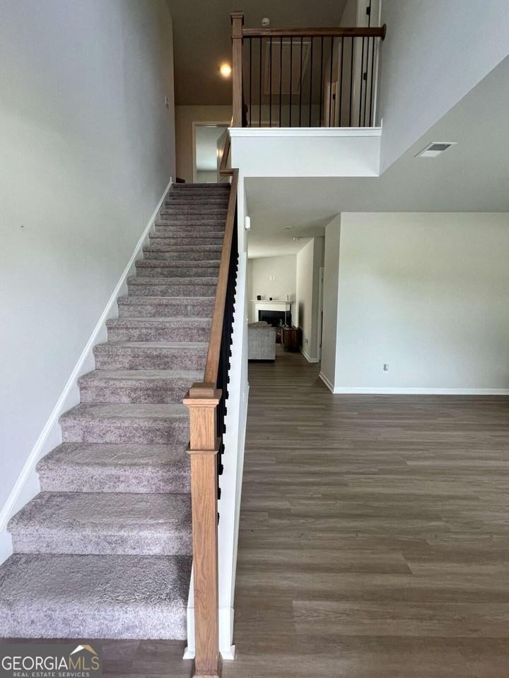 109 Cedar Wood Trce - Photo 4 of 28