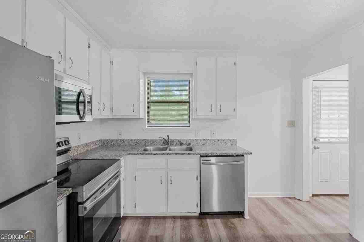 200 Tanglewood Dr #B - Photo 6 of 15