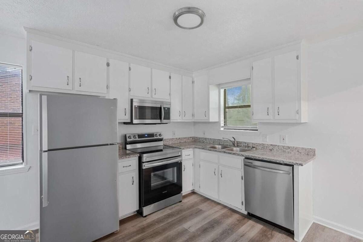 200 Tanglewood Dr #B - Photo 7 of 15