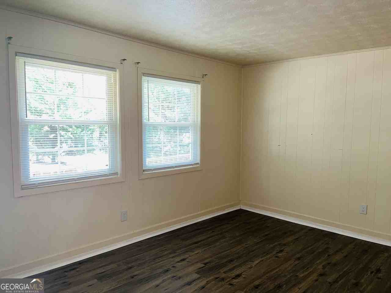 45 Westgate Dr #6 - Photo 4 of 21