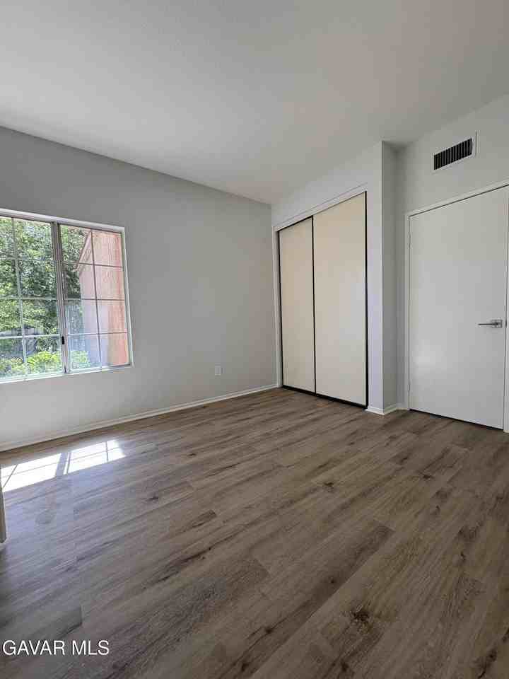 37557 42nd St E - Photo 5 of 12