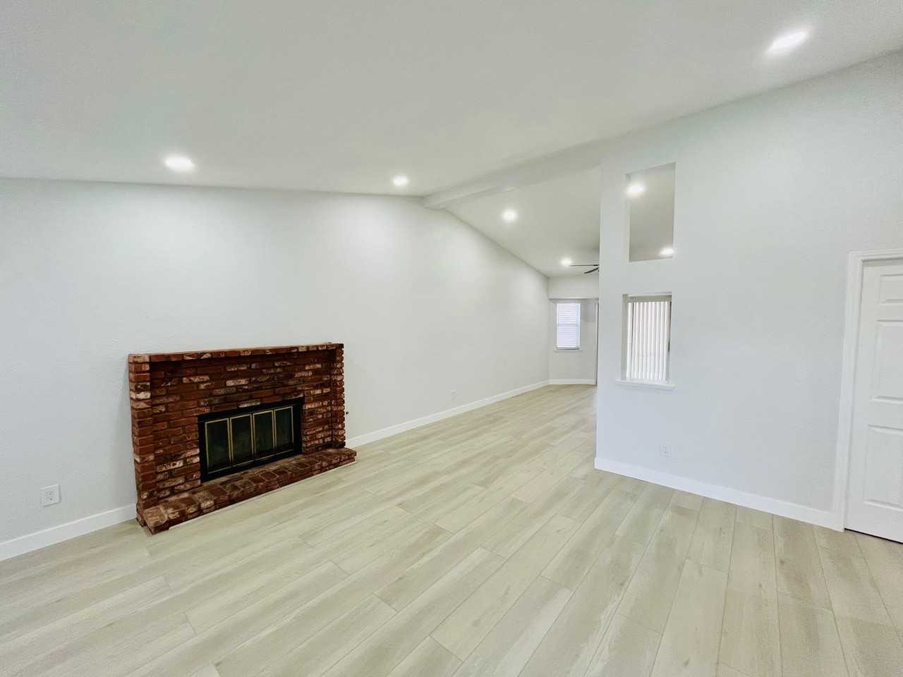 1532 Michelle Ave - Photo 3 of 19