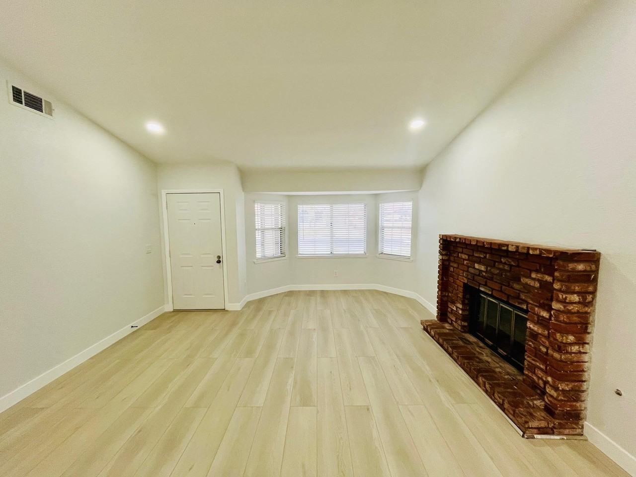 1532 Michelle Ave - Photo 4 of 19